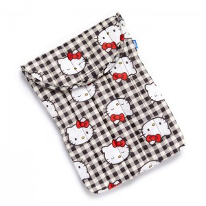 Hello Kitty Hello Kitty x Baggu 50th Anniversary Puffy Laptop Sleeve (Black Gingham) Black | AU_HK21786